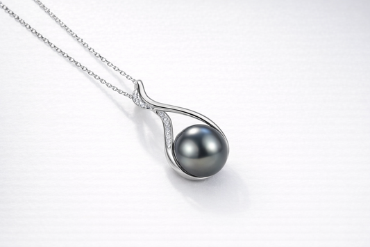 Midnight Pearl Pendant in White Gold Finish
