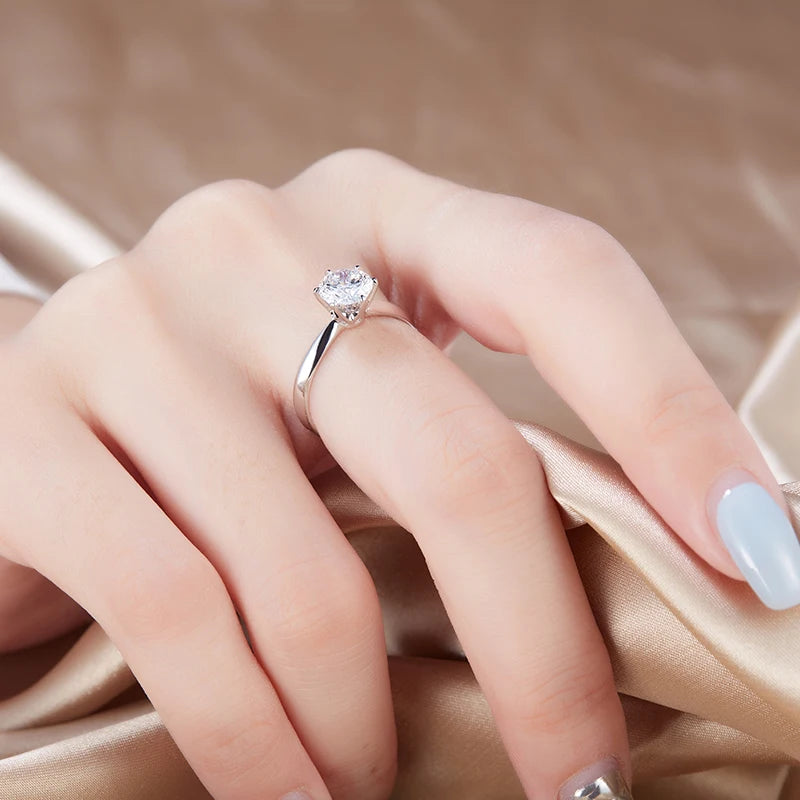 Classic Moissanite Solitaire Ring – Timeless Elegance
