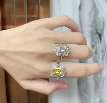 Éclat Radiant™ Cushion Halo Ring