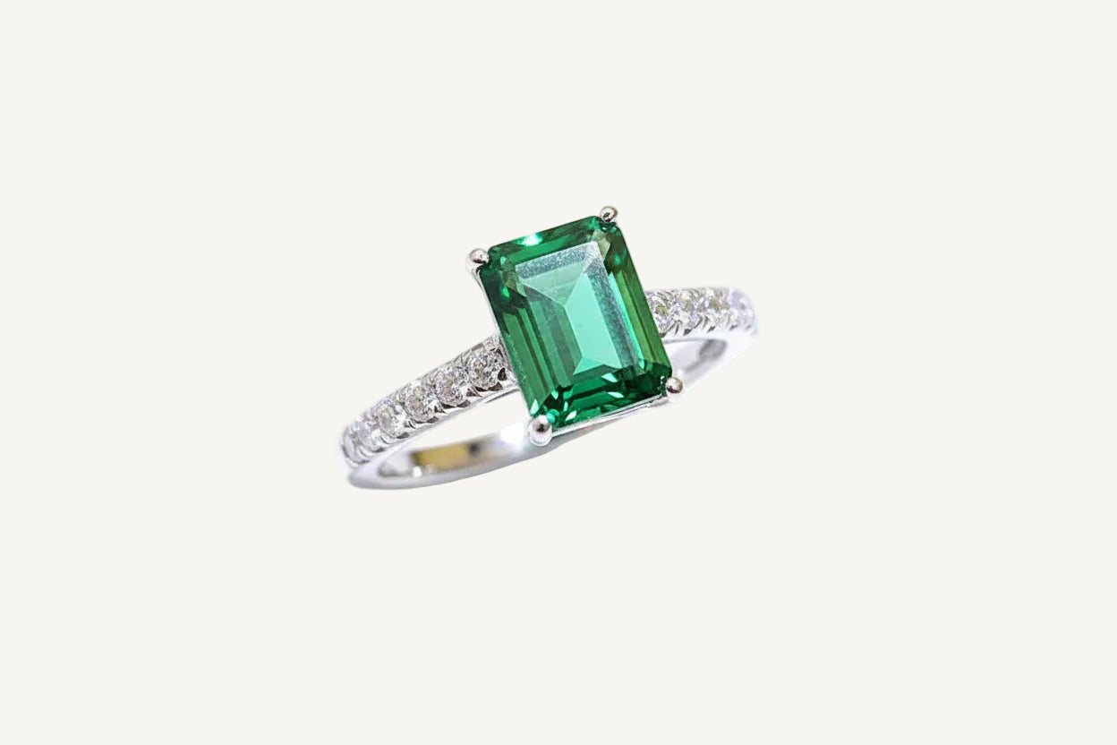 VELORÉ Émeraude Ring – Emerald Cut Zircon in Sterling Silver