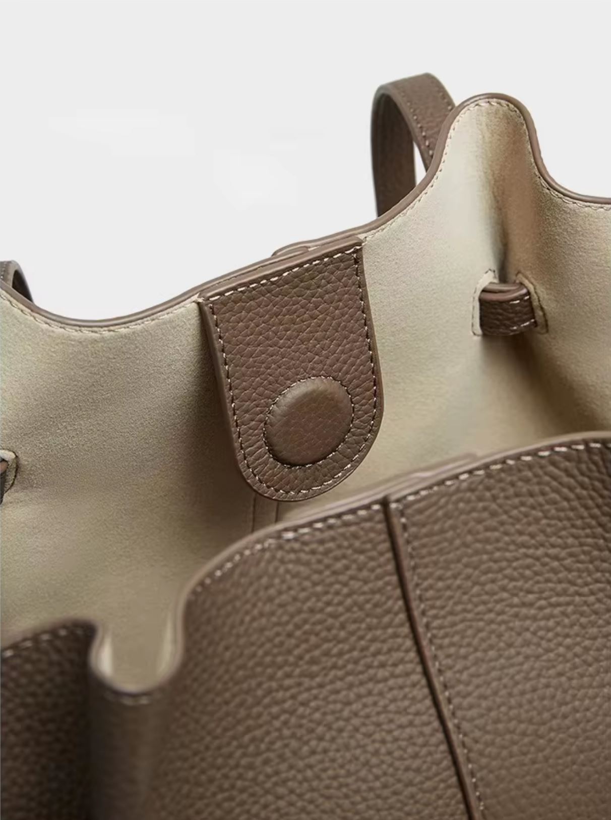 Sélene Structured Leather Tote